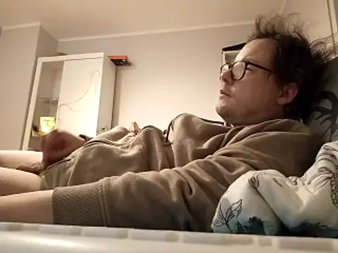 larsgessner30 online show from November 2025 07:58:02 PM