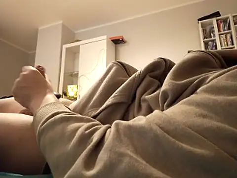 larsgessner30 online show from November 2025 12:22:01 AM