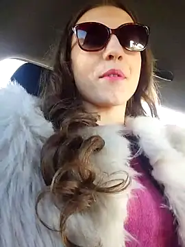 Milky flexy cat online show from March 2025 02:17:01 PM