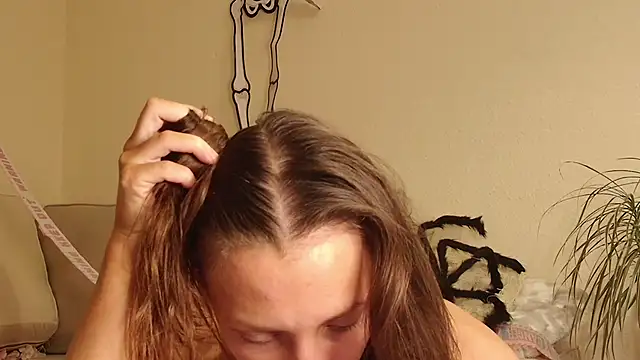 Milky flexy cat online show from October 2025 03:42:01 PM