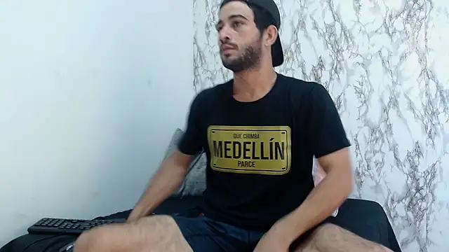 Moon and aaron online show from February 2026 03:42:02 AM