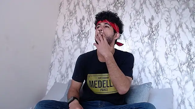 Moon and aaron online show from February 2026 01:30:01 PM