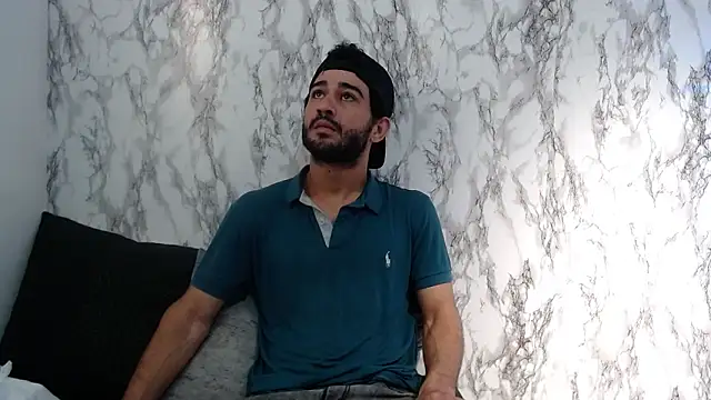 Moon and aaron online show from March 2026 03:39:02 AM