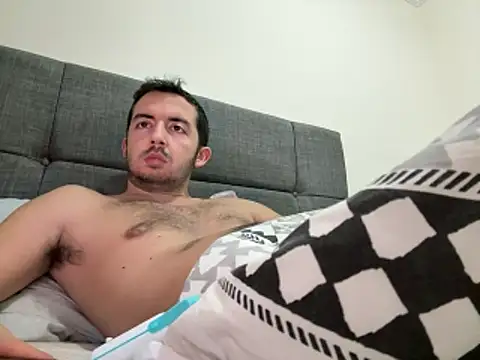 laynufff online show from December 2025 05:02:01 PM