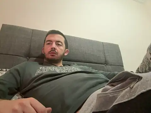 laynufff online show from April 2026 09:44:01 AM