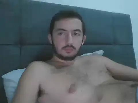 laynufff online show from October 2025 05:10:01 PM