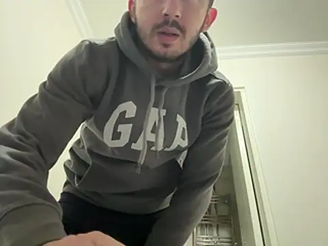 laynufff online show from February 2026 07:38:02 PM