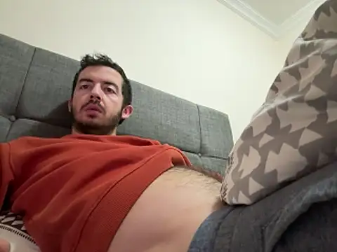 laynufff online show from April 2026 05:31:01 AM