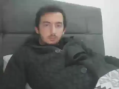 laynufff online show from November 2025 05:57:01 PM