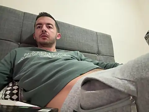 laynufff online show from April 2026 05:58:01 AM