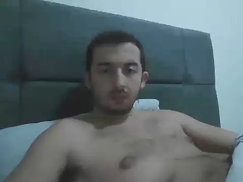 laynufff online show from December 2025 05:07:01 PM