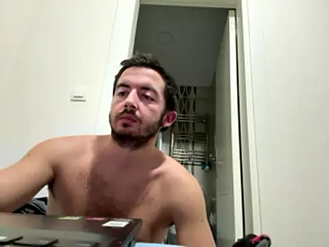 laynufff online show from January 2026 05:27:02 PM