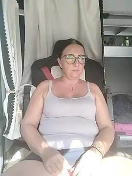 Snapshot of cuplubijoanna chatting on September 2025 01:32:02 PM cuplubijoanna online show from September 2025 01:32:02 PM
