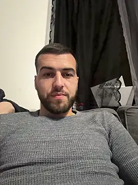 lucasb17 online show from March 2026 08:57:02 PM