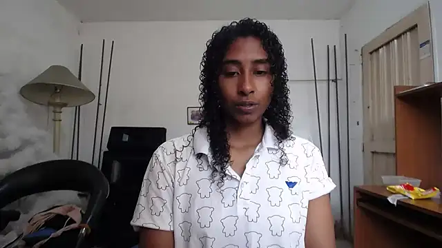 yohatinelly07 online show from November 2025 04:29:02 PM