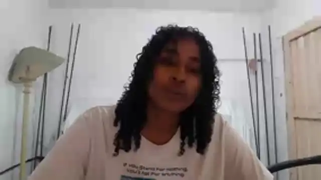 yohatinelly07 online show from November 2025 09:40:02 PM