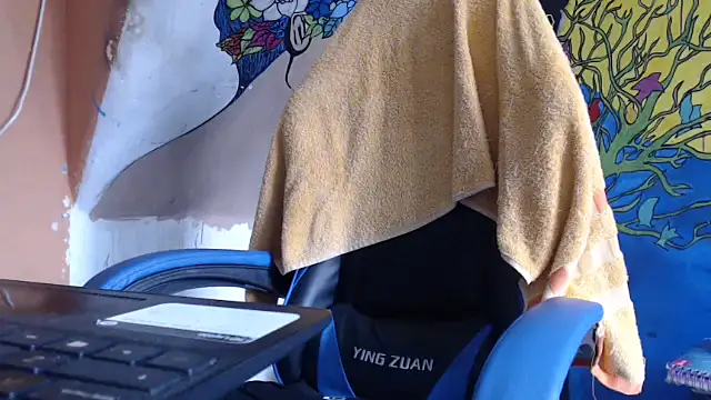 yohatinelly07 online show from October 2025 06:50:02 PM