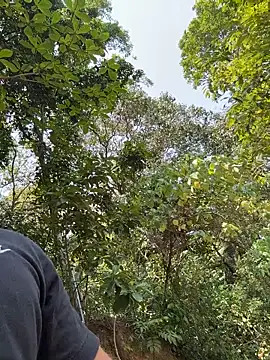 JuicyFruits93 online show from April 2026 05:22:02 AM