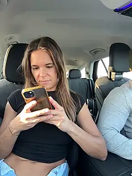 JuicyFruits93 online show from December 2025 01:50:01 PM