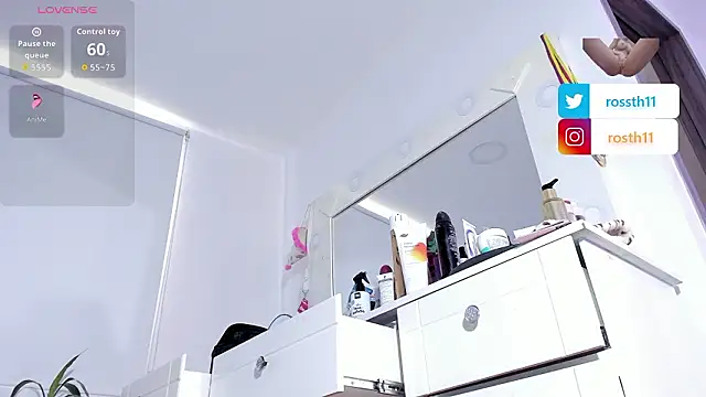 rossth1 online show from March 2026 07:29:02 PM