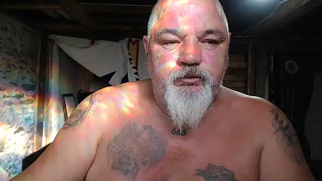 Newfiesausage1972 online show from July 2026 10:54:01 PM