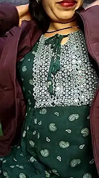 Snapshot of Simaran_bhabhi chatting on February 2025 01:53:02 PM Simaran bhabhi online show from February 2025 01:53:02 PM