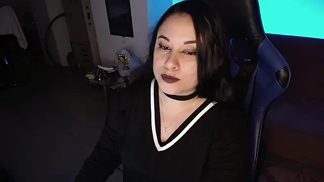 LauraHawkes online show from November 2025 02:04:01 AM