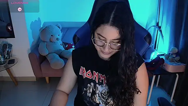 LauraHawkes online show from March 2025 04:34:02 AM