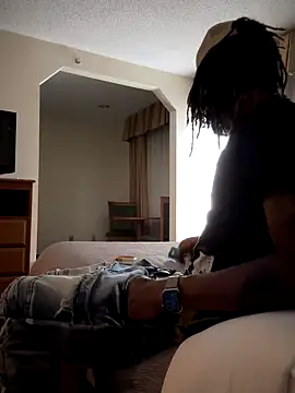 1BeautyN1Beast online show from October 2025 07:37:01 PM