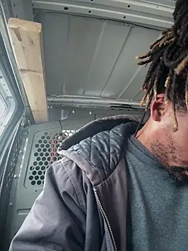 1BeautyN1Beast online show from January 2026 06:01:01 PM