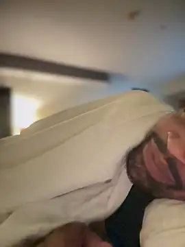 1BeautyN1Beast online show from March 2026 04:01:01 AM