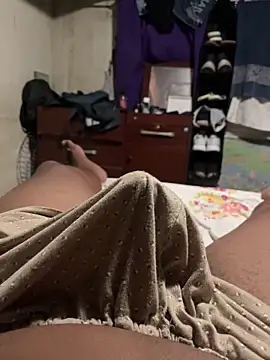 julio9679 online show from December 2025 12:18:02 PM