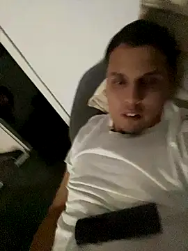 Snapshot of Hotmix3 chatting on November 2025 01:45:01 AM Hotmix3 online show from November 2025 01:45:01 AM