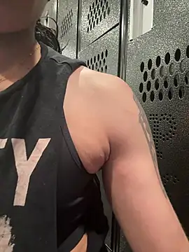 Shuggabutt online show from March 2026 04:52:02 AM