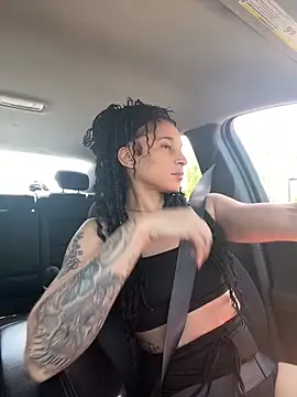 Shuggabutt online show from April 2026 08:48:02 PM