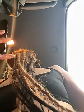 Shuggabutt online show from September 2025 01:12:01 AM