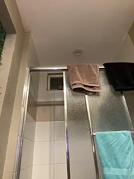 Shuggabutt online show from October 2025 02:24:02 AM