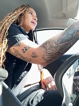 Shuggabutt online show from September 2025 10:20:02 PM