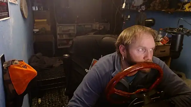 Snapshot of long_thinmint86 chatting on February 2025 01:17:02 PM long thinmint86 online show from February 2025 01:17:02 PM