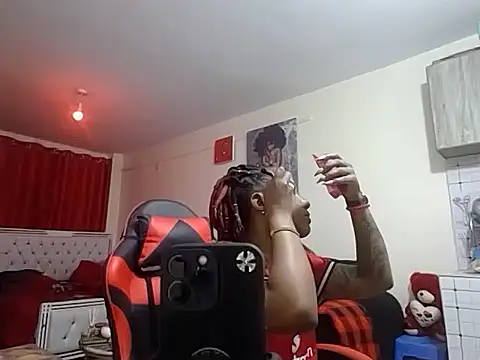 hoely grail01 online show from February 2026 05:35:01 PM