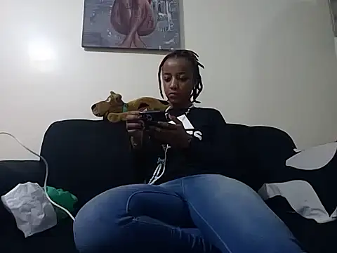 hoely grail01 online show from November 2025 06:12:01 PM