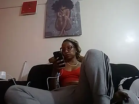 hoely grail01 online show from February 2026 07:14:01 PM