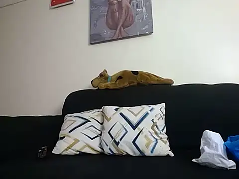 hoely grail01 online show from November 2025 07:08:02 PM