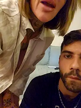 Snapshot of YourMommyBlair chatting on November 2025 03:56:02 PM YourMommyBlair online show from November 2025 03:56:02 PM