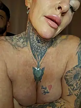 Snapshot of YourMommyBlair chatting on February 2025 04:32:02 PM YourMommyBlair online show from February 2025 04:32:02 PM