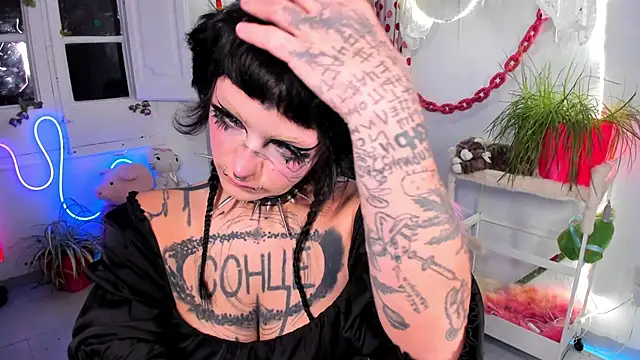 lady sontse  online show from March 2026 08:38:02 PM