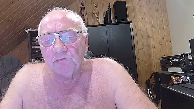 Snapshot of biggandybig chatting on June 2026 11:10:02 PM biggandybig online show from June 2026 11:10:02 PM