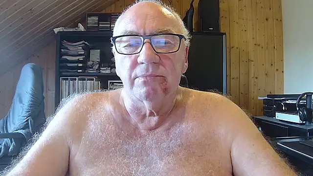 Snapshot of biggandybig chatting on June 2026 10:57:02 AM biggandybig online show from June 2026 10:57:02 AM