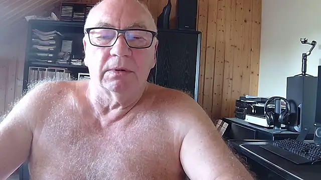Snapshot of biggandybig chatting on May 2026 08:47:01 AM biggandybig online show from May 2026 08:47:01 AM