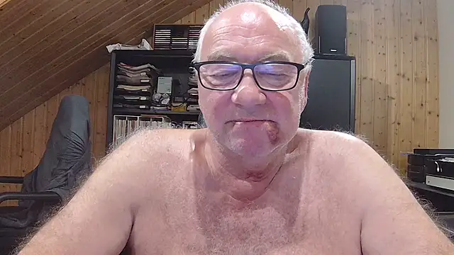 Snapshot of biggandybig chatting on June 2026 10:55:02 PM biggandybig online show from June 2026 10:55:02 PM